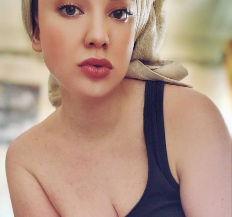 Lena Leyman model hd img