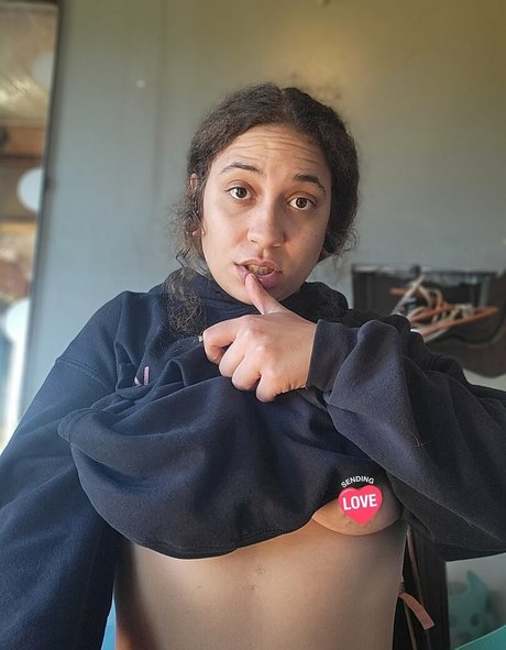 Emm Loomis Profile pic