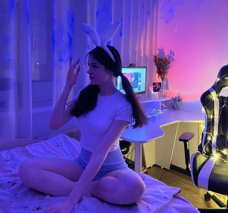 Tanya ASMR pornstar adult img