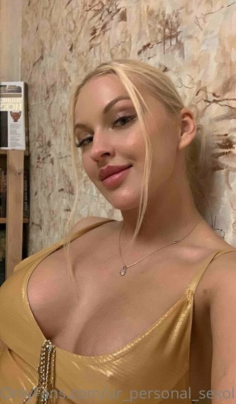 jana blondie 19 pornographic model pics