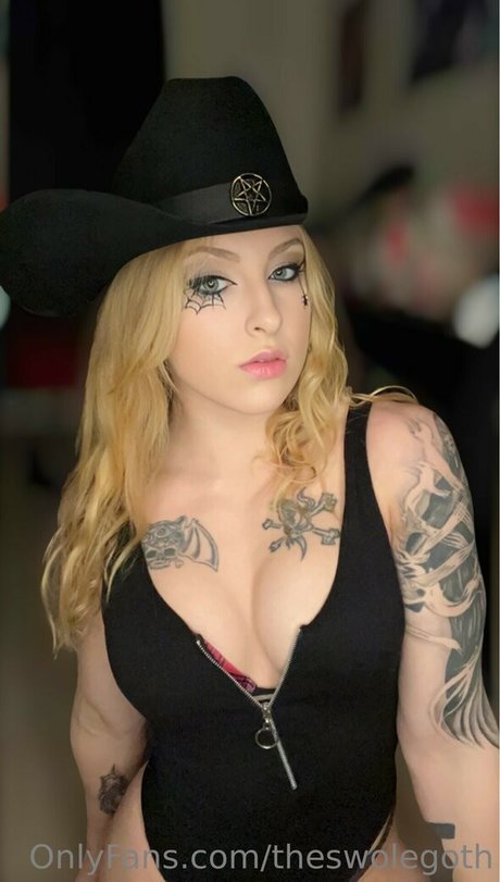 theswolegoth model beautiful photo