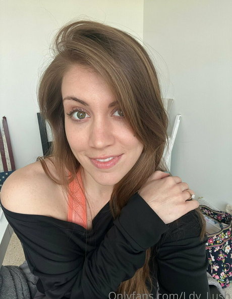 ldy lush Quick model image