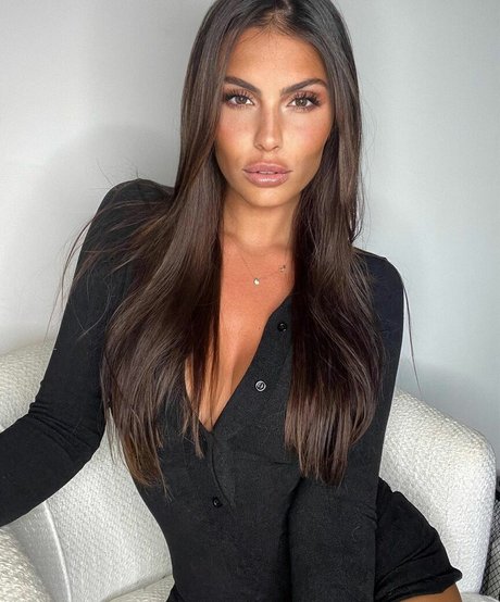 Natasha Nesci model best archive