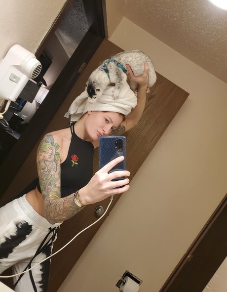 mikaylarainesfans nude actress pictures