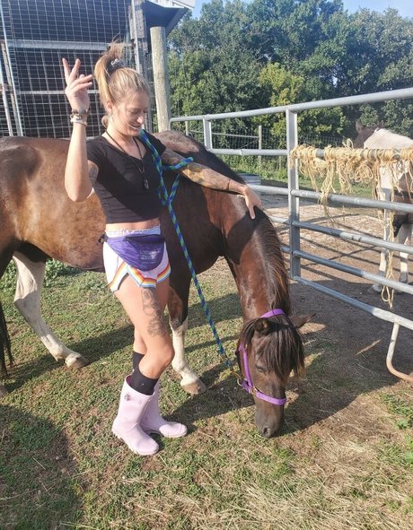 mikaylarainesfans pretty star archive