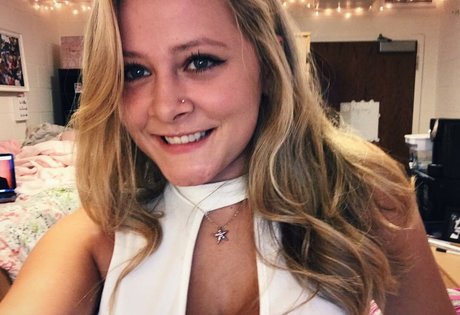 Bridget N beautiful model img