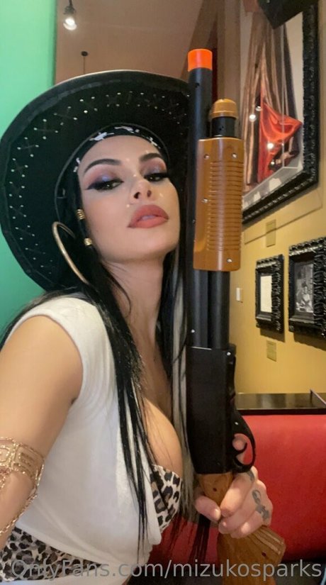 mizukosparks best model picture