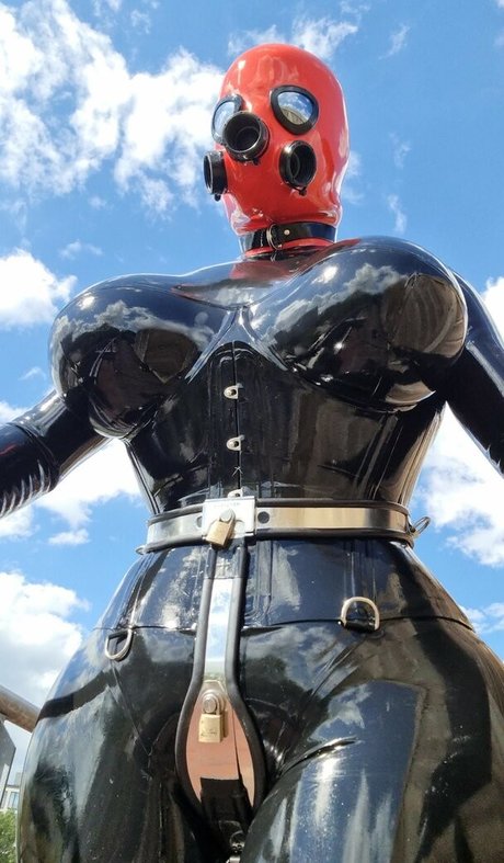 rubberdollemma model top archive