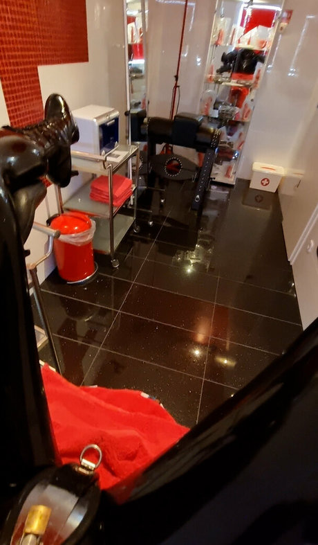 rubberdollemma model porn picture