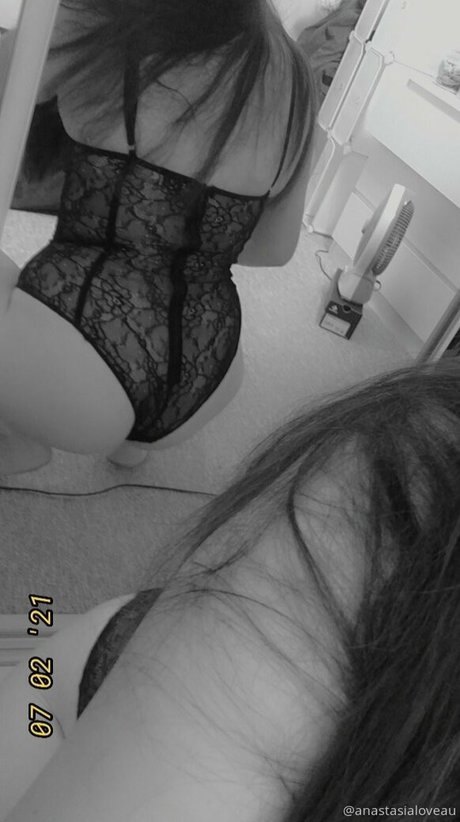 anastasialoveau star naked pics