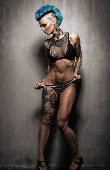 Hettiecakes model beautiful img