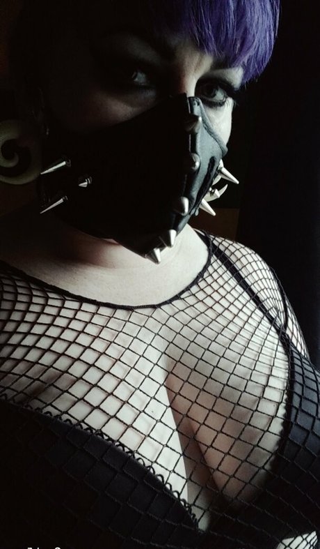 punkfarts nude model picture