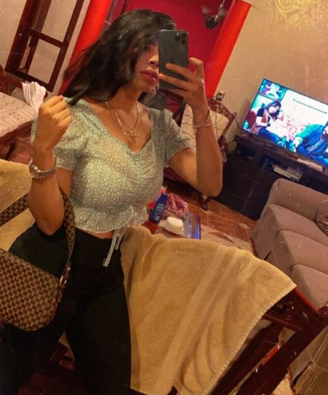 Karen Garcia top model images