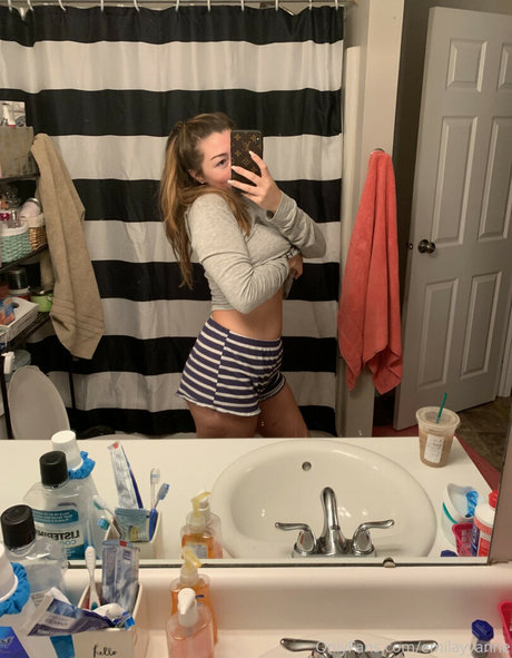 Emilayyy Babayy star beautiful images