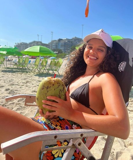 Danielle Olimpia pretty pornstar image