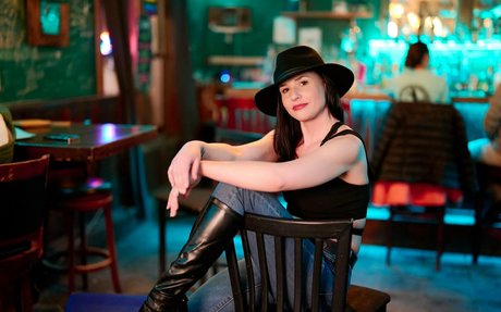 audreybelletv model pretty photo