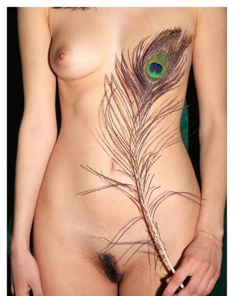 Giulia Finocchi nude model photos