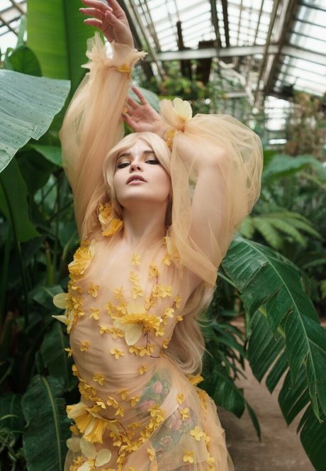 Di Simon best model galleries