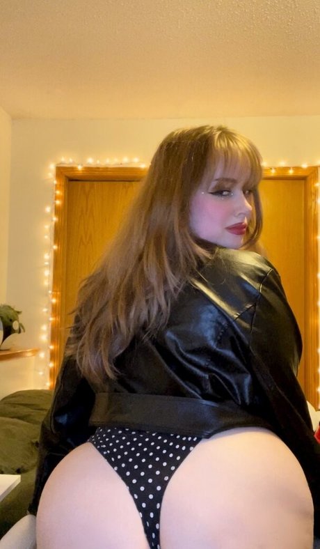 Solitary ASMR star sex pic