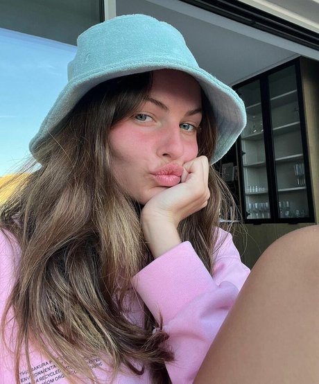 Thylane Blondeau model free photos