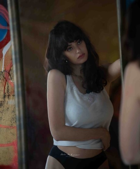 Linoy Tavor beautiful pornstar photo