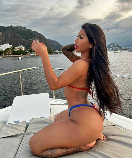 Clara Batista star beautiful photo