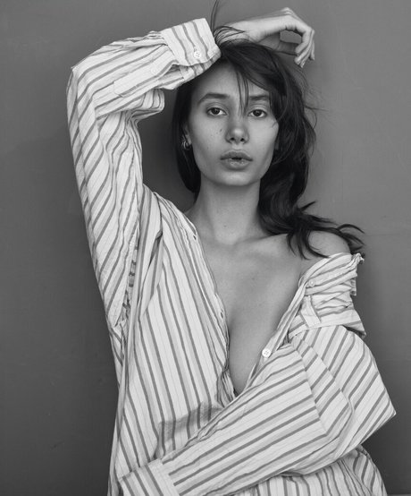 Jennifer Laptiacru star sexy photo