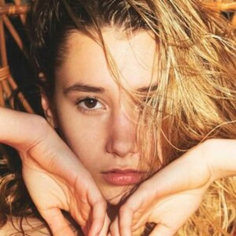 Jennifer Laptiacru model gallery