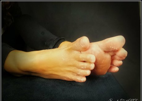 sweetfeetnz art model pictures