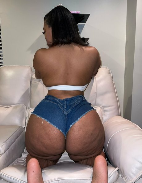 judylaw100 model hd image