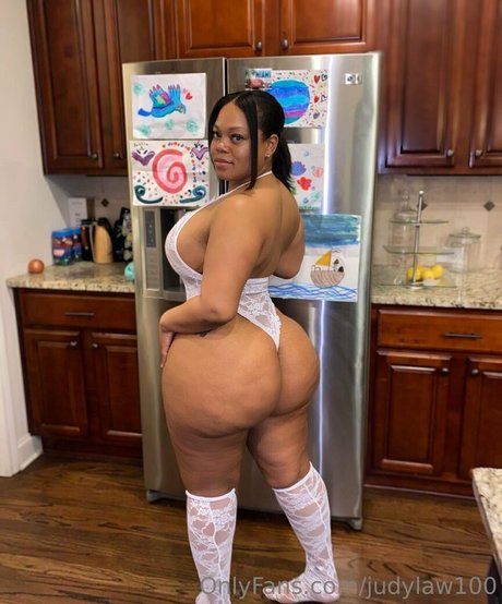 judylaw100 sexy actress pic