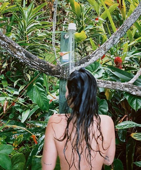 Mariana Nery model nude pics