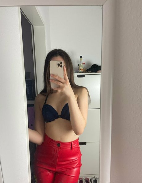 liyah free sexy actress photos