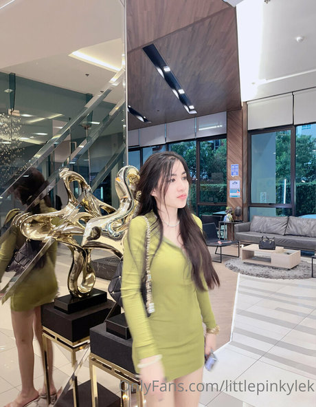 littlepinkylek model adult gallery