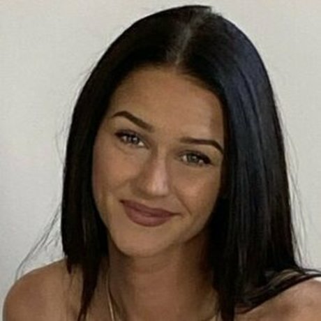 Shelby Robbins naked actress photo