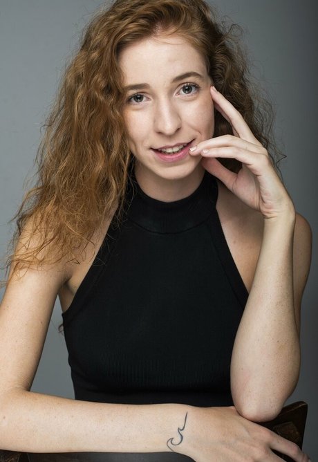 quinnpleasure porn model archive