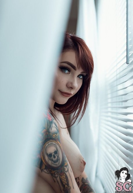 Enrapture art actress photos