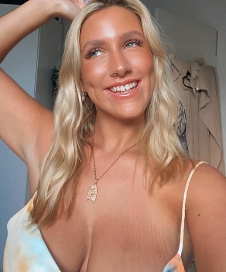 Ariel D porn model images