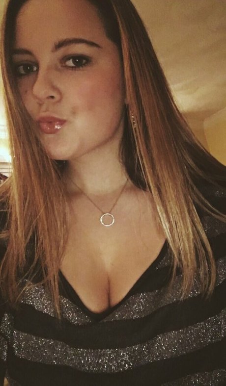 Olivia H pornographic star pictures