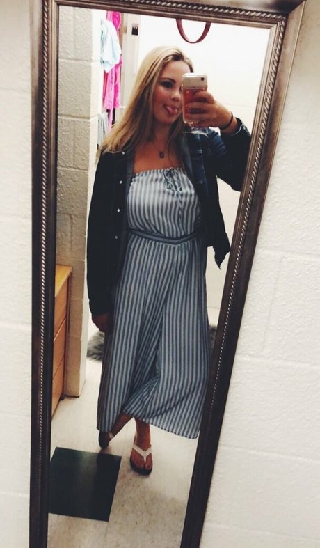 Olivia H naked pornstar pictures