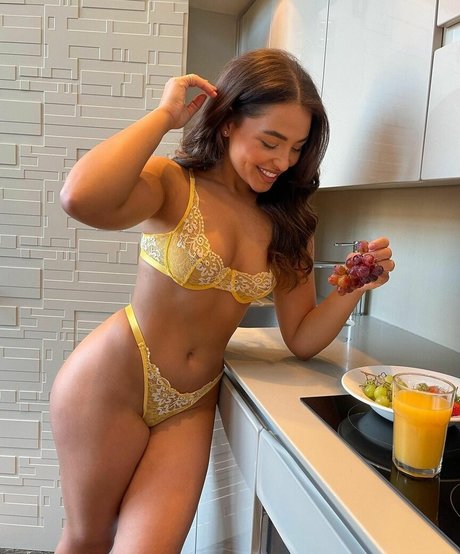 Clo Lloyd sex pornstar img