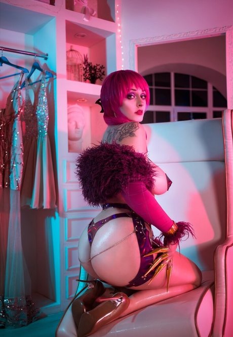 Senedy model perfect galleries