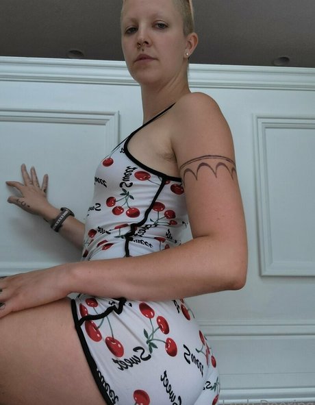 dildo swagins69 pretty pornstar pic