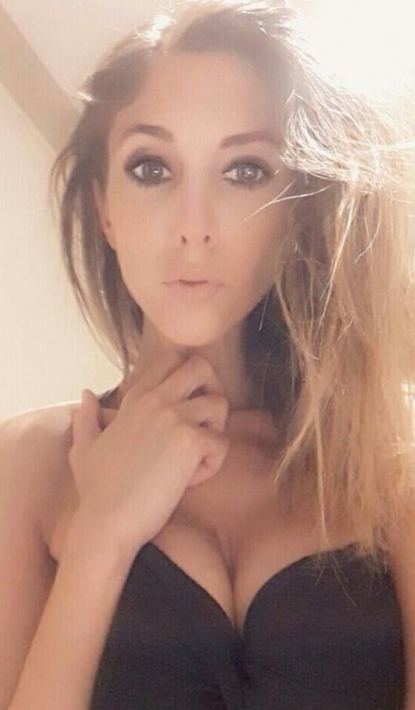 Daniela Fortinera Quick model image