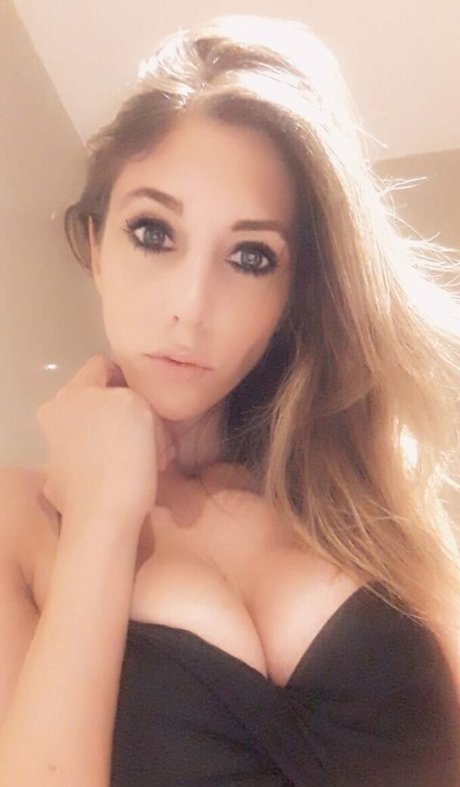 Daniela Fortinera nude actress photos