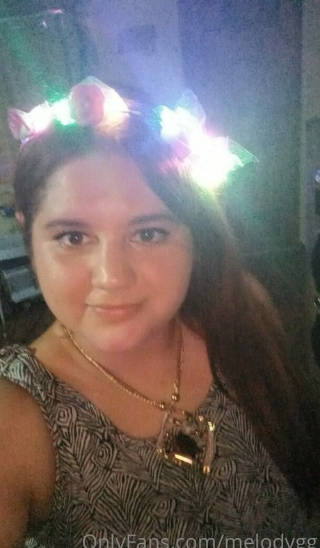 melodygg model erotic photos