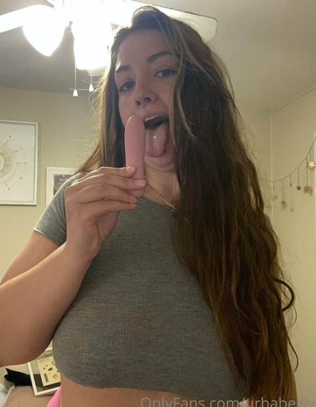 urbabelily adult model picture