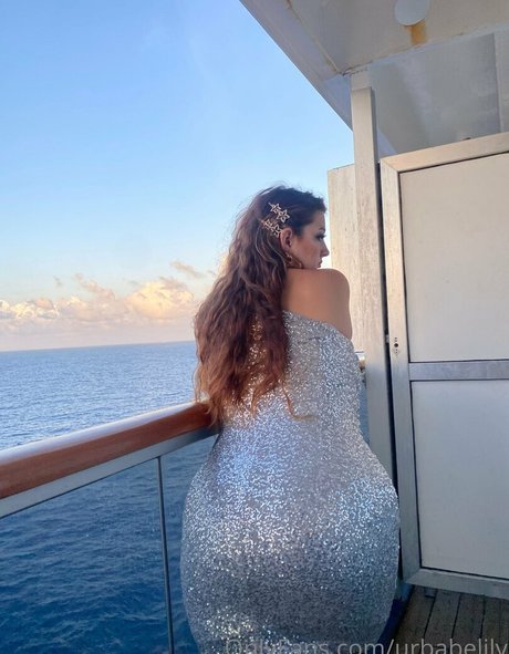 urbabelily sex model gallery