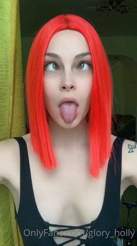 glory holly exclusive star photos