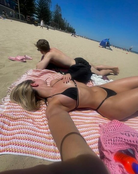 Chlotobin nude star pic